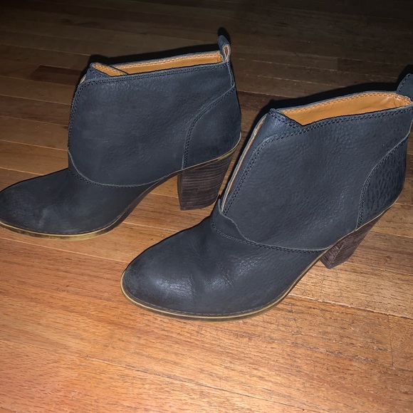 Lucky Brand Booties - Picture 2 of 3
